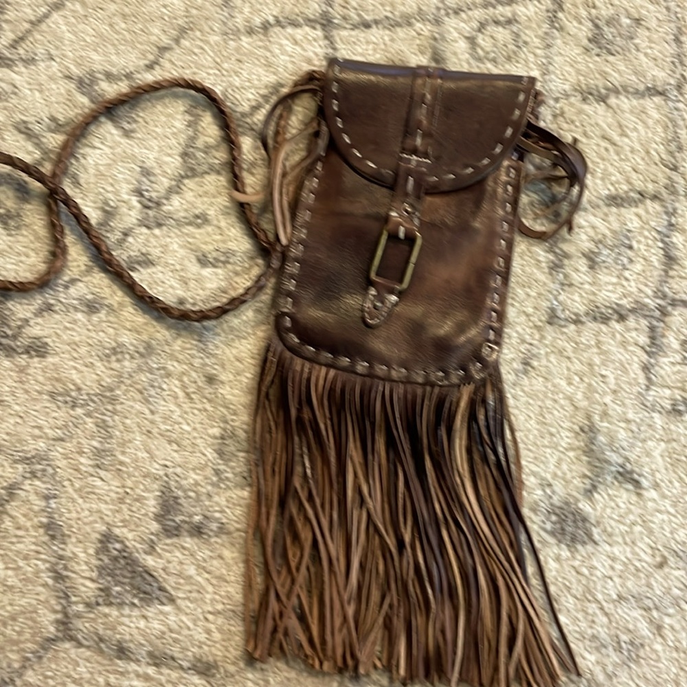 Bedstu Crossbody
